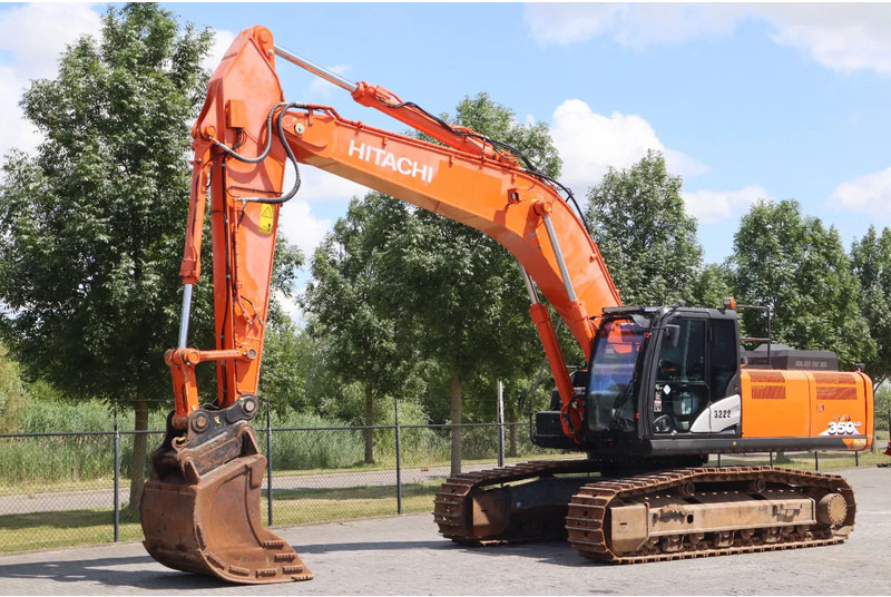 Hitachi ZX350LC-6 | GOOD UNDERCARRIAGE | BUCKET | HAMMERLINES - Rupsgraafmachine: afbeelding 2 Hitachi ZX350LC-6 | GOOD UNDERCARRIAGE | BUCKET | HAMMERLINES - Rupsgraafmachine: afbeelding 2