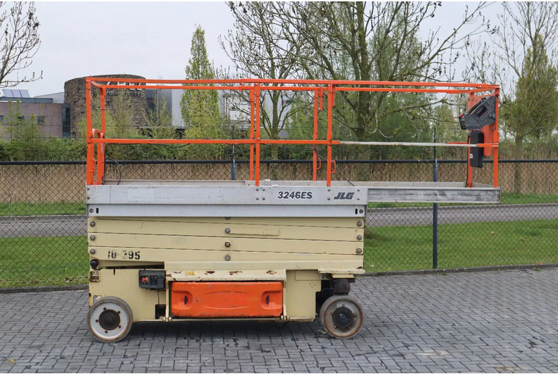JLG 3246 ES | 12 METER | 320 KG - Schaarlift: afbeelding 4 JLG 3246 ES | 12 METER | 320 KG - Schaarlift: afbeelding 4