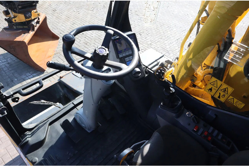 Mobiele graafmachine Komatsu PW160-11 | ENGCON TILTROTATOR | BUCKET | TRAILER HYDR.: afbeelding 16