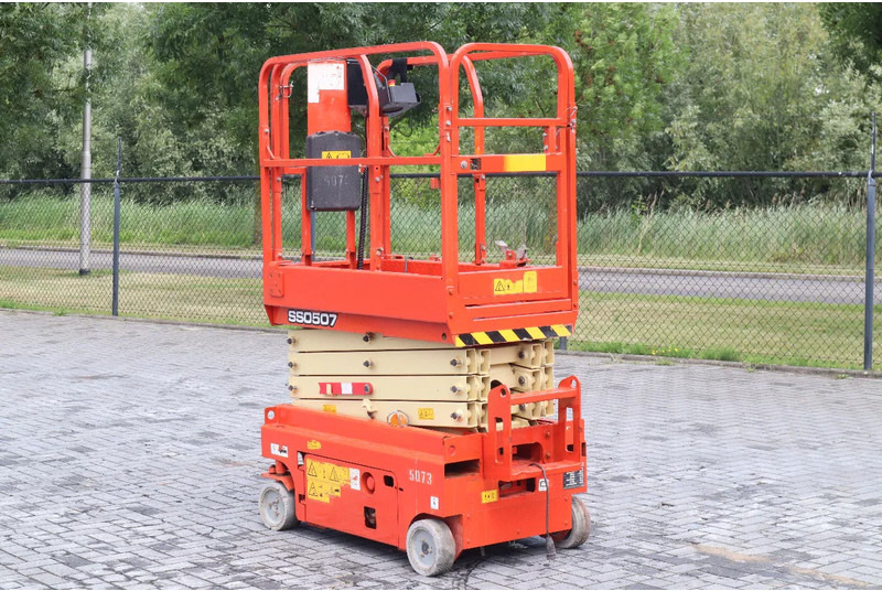 LGMG SS0507 | 6.3 METER | 230 KG | GS-1330 | ES1330 - Schaarlift: afbeelding 2 LGMG SS0507 | 6.3 METER | 230 KG | GS-1330 | ES1330 - Schaarlift: afbeelding 2