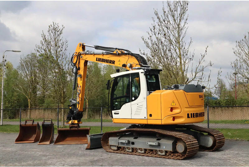 Liebherr R914 COMPACT S | ROTOTILT | 3X BUCKET | DOZERBLADE - Rupsgraafmachine: afbeelding 3 Liebherr R914 COMPACT S | ROTOTILT | 3X BUCKET | DOZERBLADE - Rupsgraafmachine: afbeelding 3