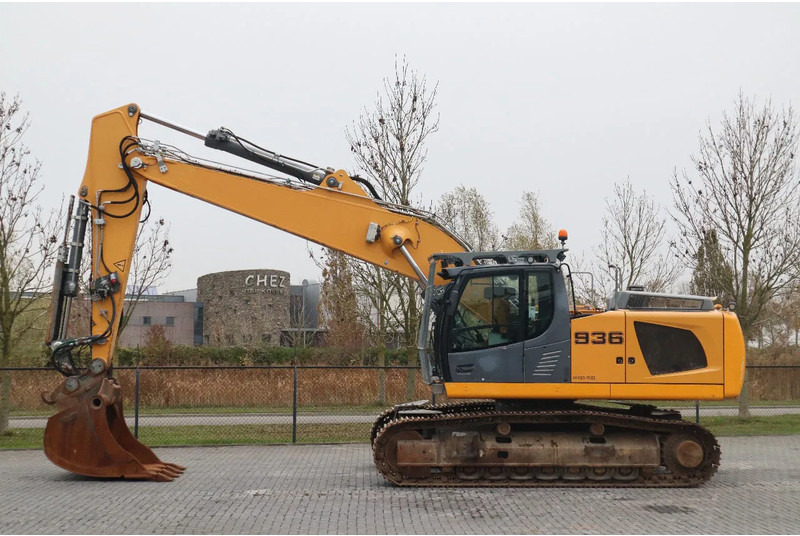 Liebherr R936 NLC | STRAIGHT BOOM | MAGNET GEN | OILQUICK - Rupsgraafmachine: afbeelding 1 Liebherr R936 NLC | STRAIGHT BOOM | MAGNET GEN | OILQUICK - Rupsgraafmachine: afbeelding 1