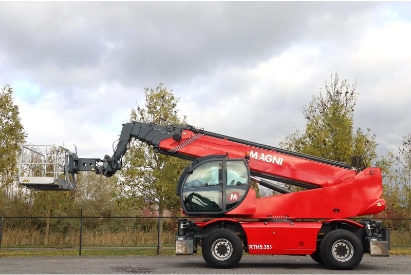 MAGNI RTH 5.35 S-M/C | WORKING PLATFORM | REMOTE | GOOD CONDITION - Lader: afbeelding 1 MAGNI RTH 5.35 S-M/C | WORKING PLATFORM | REMOTE | GOOD CONDITION - Lader: afbeelding 1