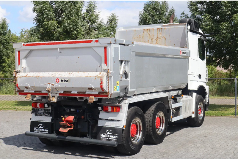 Mercedes-Benz Arocs 2658 | 6X4 | RETARDER | BIG AXLES | LOW KM | EURO 6 - Kipper vrachtwagen: afbeelding 4 Mercedes-Benz Arocs 2658 | 6X4 | RETARDER | BIG AXLES | LOW KM | EURO 6 - Kipper vrachtwagen: afbeelding 4