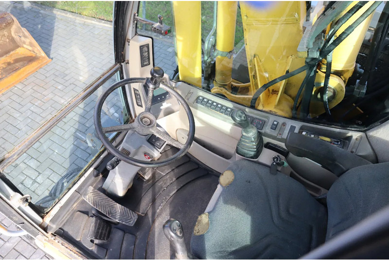 Mobiele graafmachine New Holland MH CITY | TILT BUCKET | QUICK COUPLER | DOZER BLADE: afbeelding 16