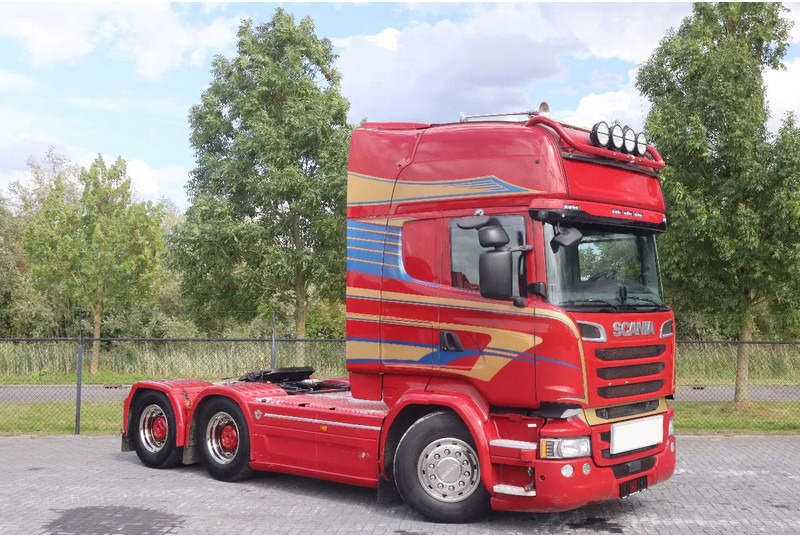 Scania R580 V8 | 6X4 | HYDRAULICS | RETARDER | 85 TON | BIG AXLES | EURO 6 - Trekker: afbeelding 3 Scania R580 V8 | 6X4 | HYDRAULICS | RETARDER | 85 TON | BIG AXLES | EURO 6 - Trekker: afbeelding 3