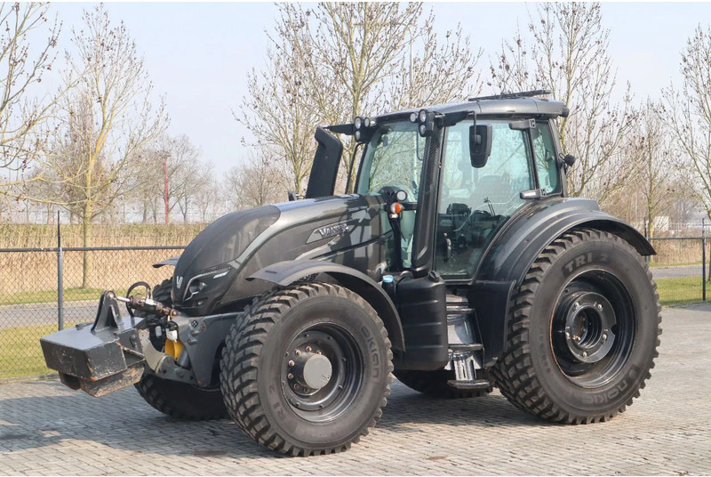 Valtra T234 D UNLIMITED | FRONT PTO | 53 KM/H | FULL OPTION - Tractor: afbeelding 1 Valtra T234 D UNLIMITED | FRONT PTO | 53 KM/H | FULL OPTION - Tractor: afbeelding 1