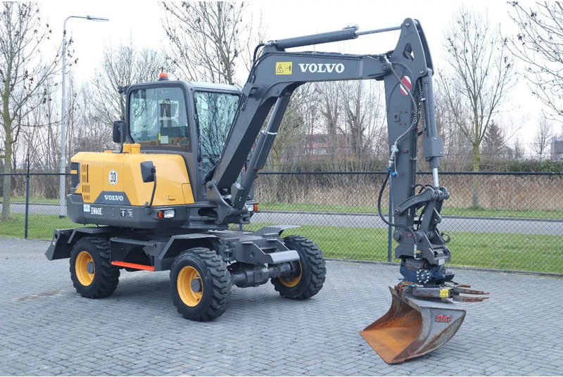 Volvo EW 60 E | DEMO | 30 KM/H | ROTOTILT + GRIPPER | BUCKET - Mobiele graafmachine: afbeelding 5 Volvo EW 60 E | DEMO | 30 KM/H | ROTOTILT + GRIPPER | BUCKET - Mobiele graafmachine: afbeelding 5
