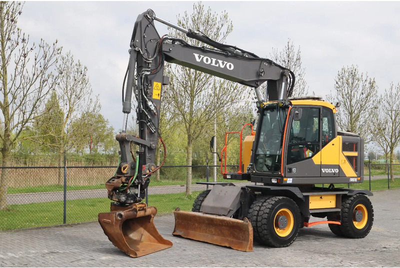 Volvo EWR 170 E | ROTOTILT | BUCKET | DOZERBLADE | TRAILER HYDR - Mobiele graafmachine: afbeelding 2 Volvo EWR 170 E | ROTOTILT | BUCKET | DOZERBLADE | TRAILER HYDR - Mobiele graafmachine: afbeelding 2