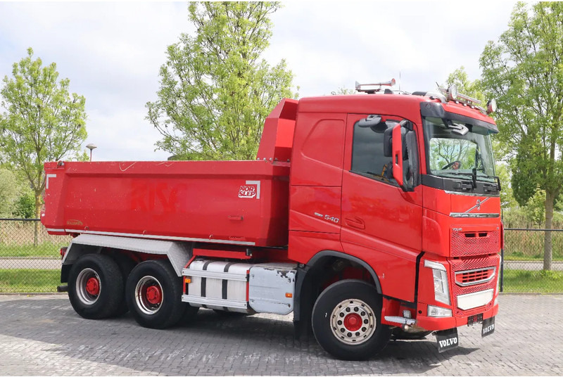 Volvo FH 540 | 6X4 | TANDEMLIFT | BIG AXLES | RETARDER | EURO 6 - Kipper vrachtwagen: afbeelding 3 Volvo FH 540 | 6X4 | TANDEMLIFT | BIG AXLES | RETARDER | EURO 6 - Kipper vrachtwagen: afbeelding 3