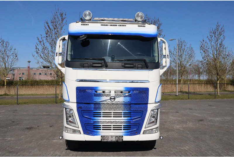 Volvo FH 540 | 8X4 | TANDEMLIFT | RETARDER | BIG AXLES | EURO 6 - Kipper vrachtwagen: afbeelding 2 Volvo FH 540 | 8X4 | TANDEMLIFT | RETARDER | BIG AXLES | EURO 6 - Kipper vrachtwagen: afbeelding 2