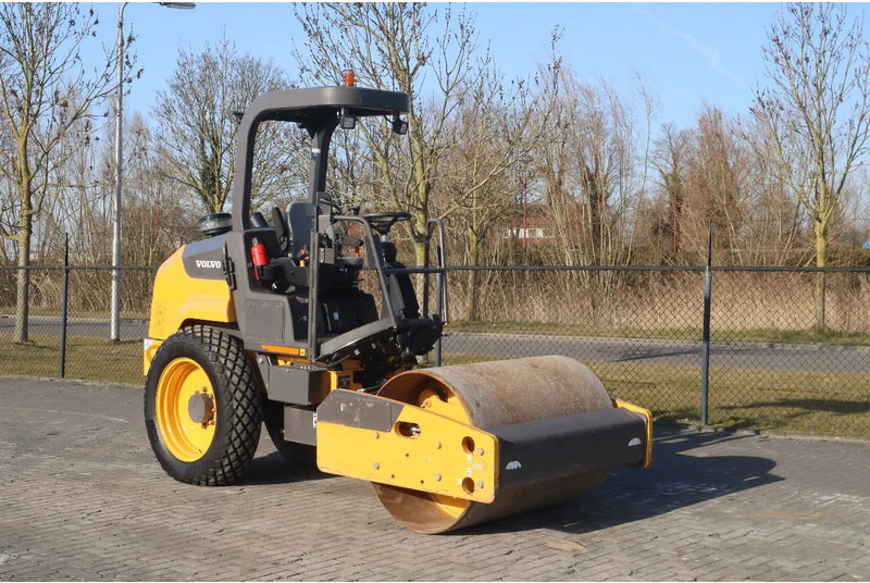 Volvo SD45B | GOOD CONDIITON | LOW HOURS - Asfaltwals: afbeelding 5 Volvo SD45B | GOOD CONDIITON | LOW HOURS - Asfaltwals: afbeelding 5