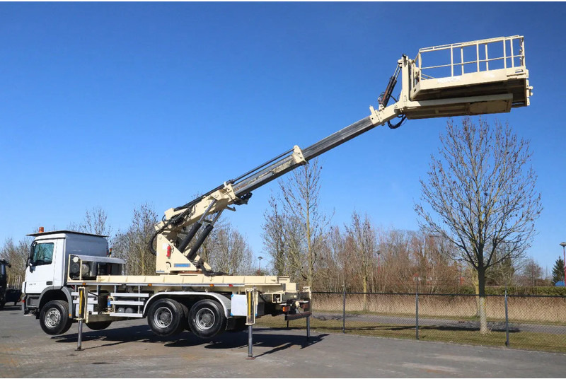 Mercedes-Benz Actros 2636 6X4 | TUNNEL PLATFORM | REMOTE DRIVING - Vrachtwagen: afbeelding 2 Mercedes-Benz Actros 2636 6X4 | TUNNEL PLATFORM | REMOTE DRIVING - Vrachtwagen: afbeelding 2