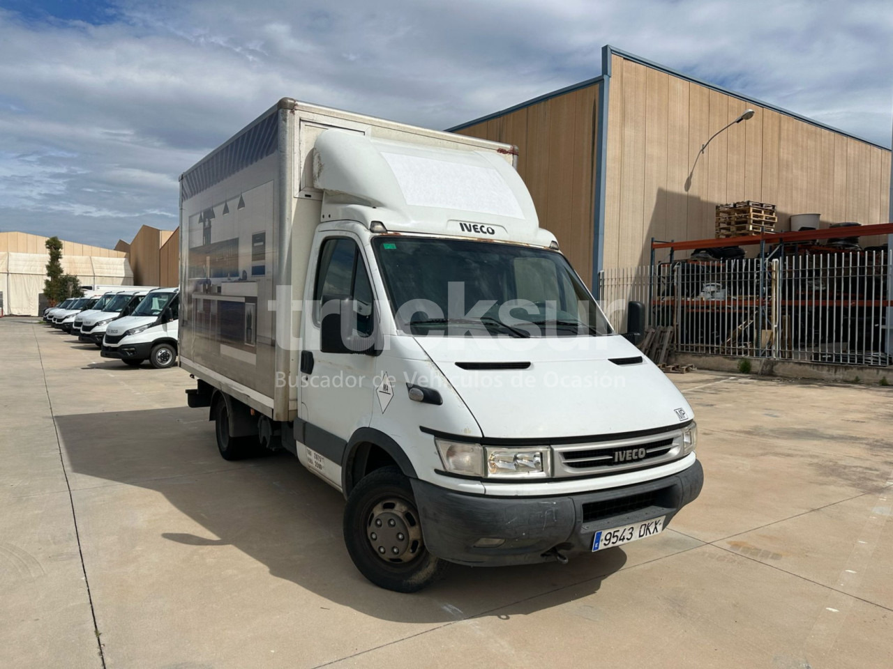 IVECO DAILY 35C14 - Bestelwagen gesloten laadbak: afbeelding 2 IVECO DAILY 35C14 - Bestelwagen gesloten laadbak: afbeelding 2