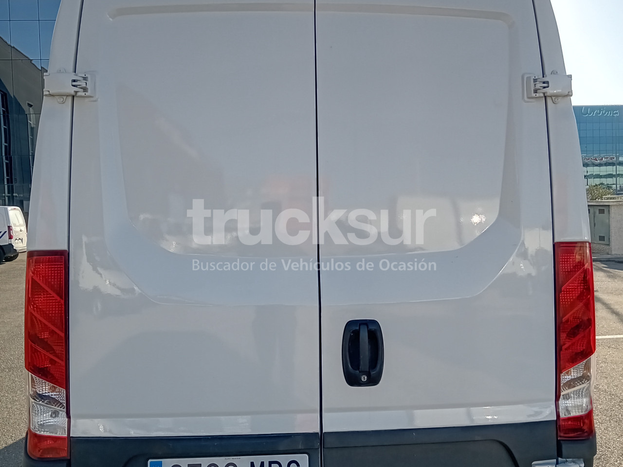 IVECO DAILY 35S16 12M3 - Bestelwagen gesloten laadbak: afbeelding 4 IVECO DAILY 35S16 12M3 - Bestelwagen gesloten laadbak: afbeelding 4