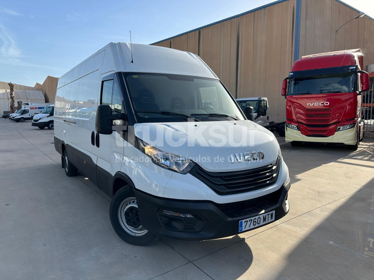 IVECO DAILY 35S16 F 16M3 - Bestelwagen gesloten laadbak: afbeelding 2 IVECO DAILY 35S16 F 16M3 - Bestelwagen gesloten laadbak: afbeelding 2