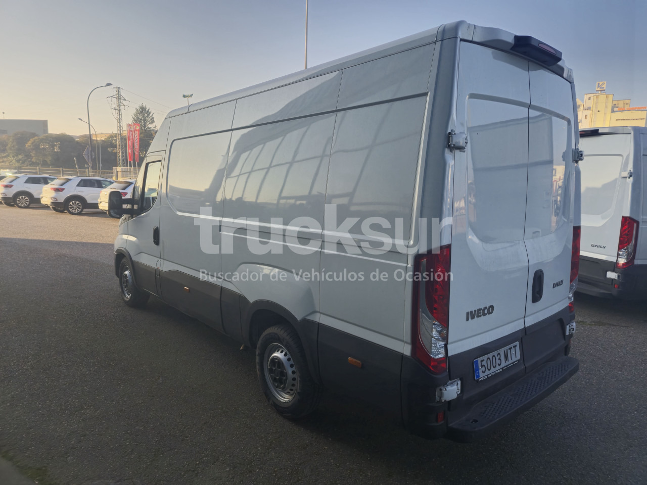 IVECO DAILY 35S16V 12M3 - Bestelwagen gesloten laadbak: afbeelding 4 IVECO DAILY 35S16V 12M3 - Bestelwagen gesloten laadbak: afbeelding 4