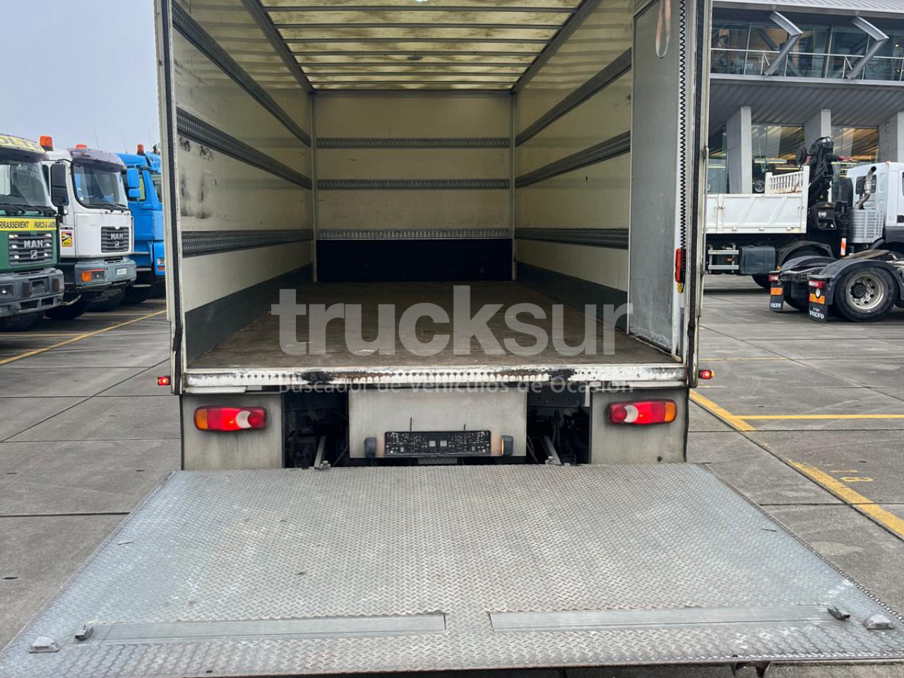 RENAULT D12.240 - Bakwagen: afbeelding 3 RENAULT D12.240 - Bakwagen: afbeelding 3