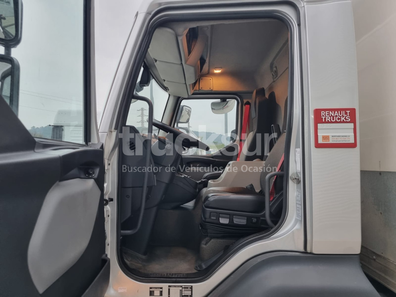 RENAULT D14.240 - Bakwagen: afbeelding 5 RENAULT D14.240 - Bakwagen: afbeelding 5