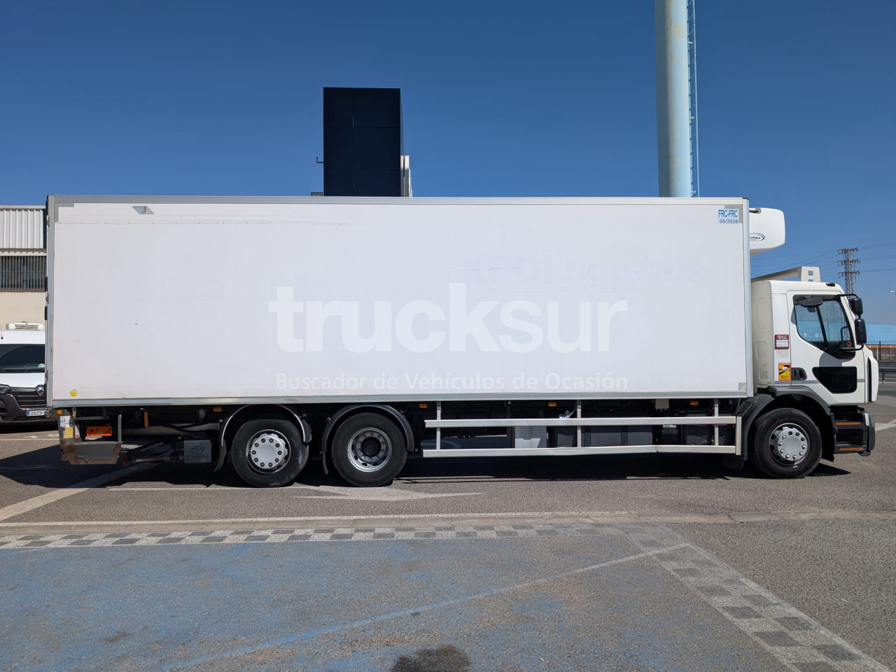 RENAULT D320.26 ejes 6x2*4 - Koelwagen vrachtwagen: afbeelding 5 RENAULT D320.26 ejes 6x2*4 - Koelwagen vrachtwagen: afbeelding 5