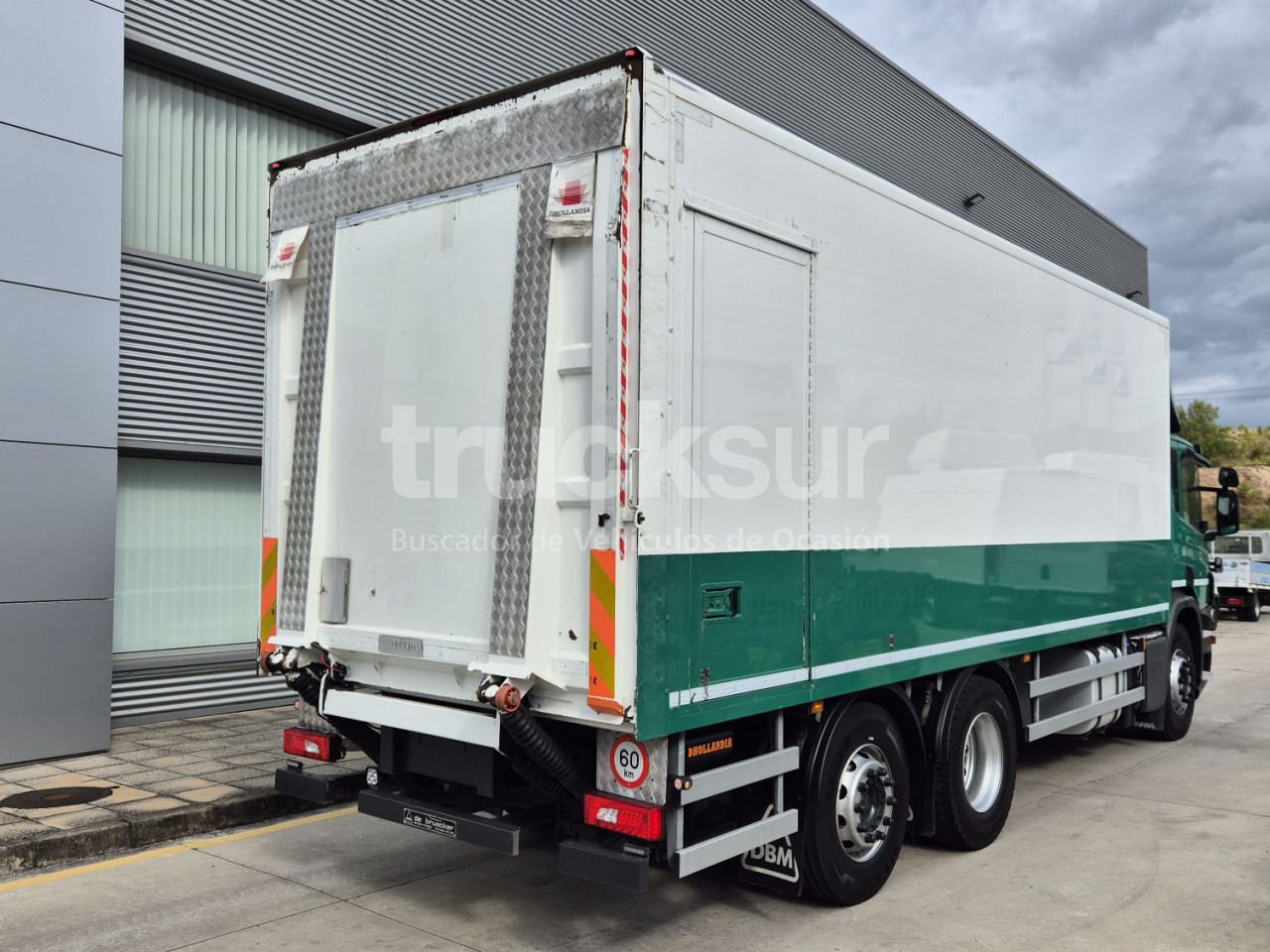 SCANIA P320.26 ejes 6x2*4 - Bakwagen: afbeelding 4 SCANIA P320.26 ejes 6x2*4 - Bakwagen: afbeelding 4