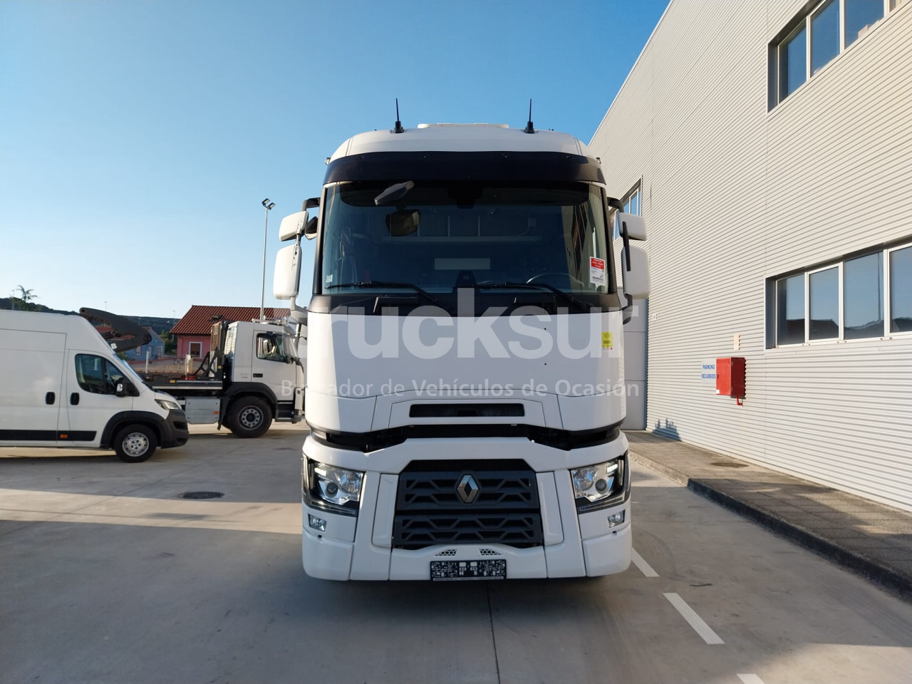 RENAULT T520 HIGH SLEEPER CAB - Trekker: afbeelding 1 RENAULT T520 HIGH SLEEPER CAB - Trekker: afbeelding 1