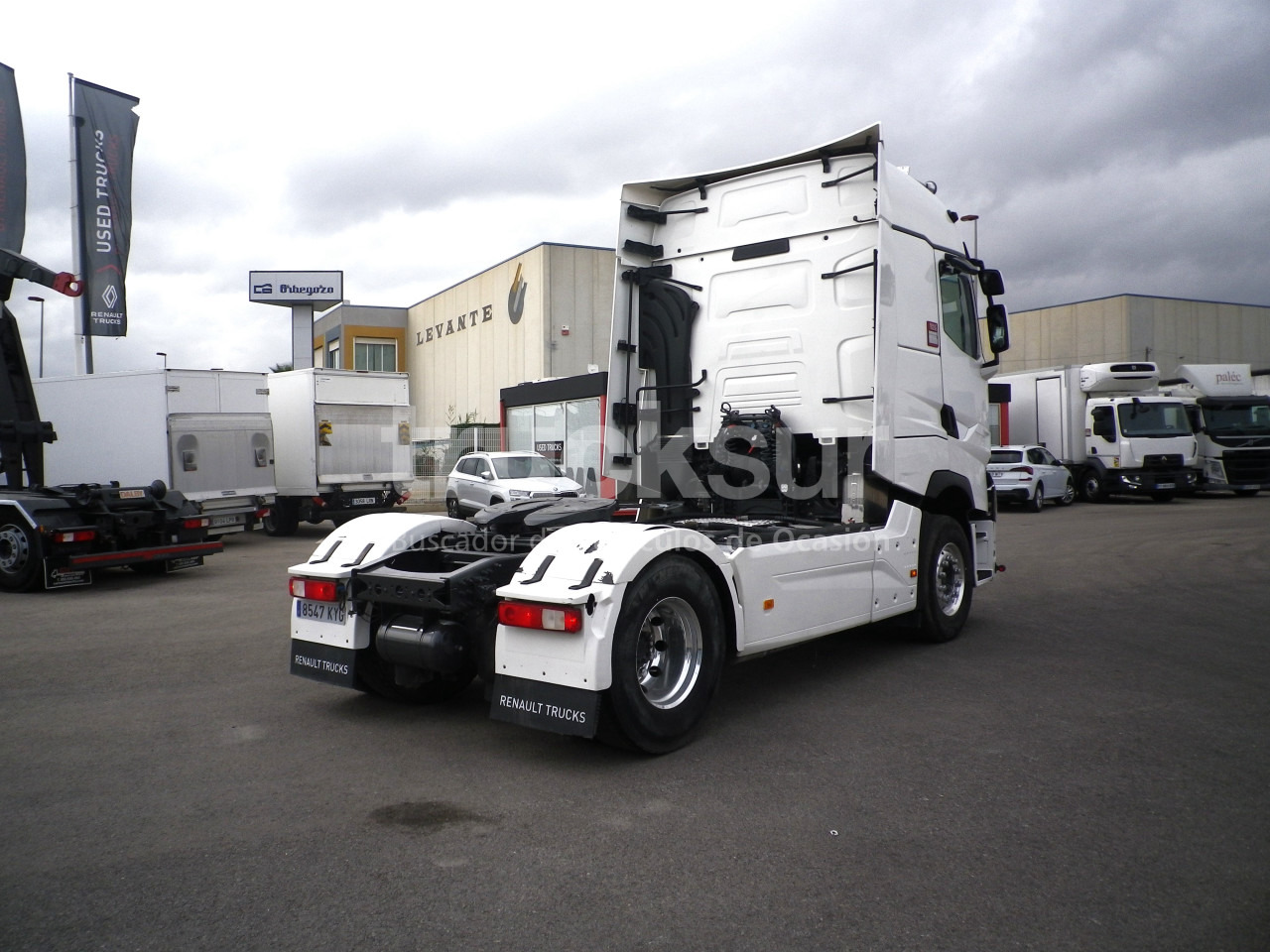 RENAULT T520 HIGH SLEEPER CAB - Trekker: afbeelding 4 RENAULT T520 HIGH SLEEPER CAB - Trekker: afbeelding 4