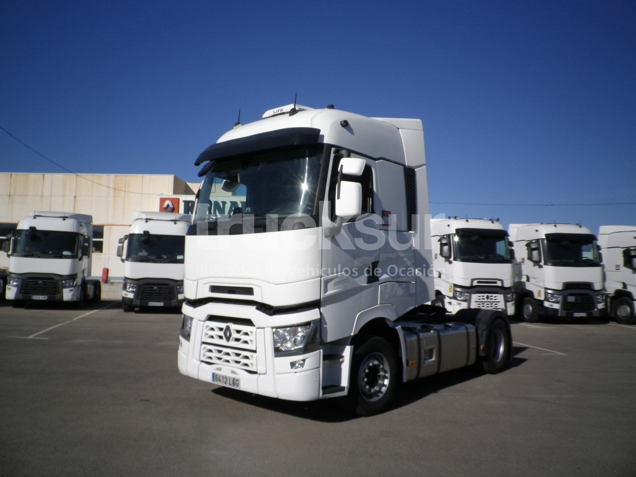 RENAULT T520 HIGH SLEEPER CAB - Trekker: afbeelding 1 RENAULT T520 HIGH SLEEPER CAB - Trekker: afbeelding 1