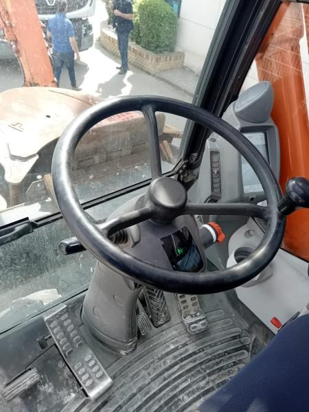 Hitachi ZAXIS 140W - Mobiele graafmachine: afbeelding 4 Hitachi ZAXIS 140W - Mobiele graafmachine: afbeelding 4