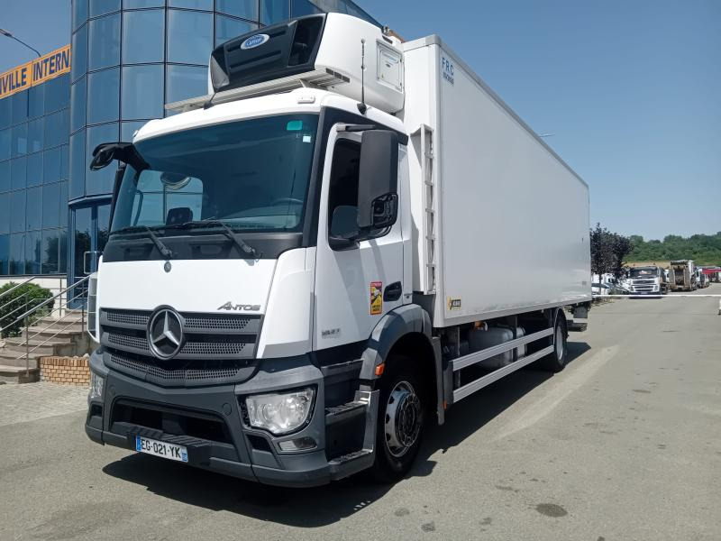 Mercedes Antos 1827 - Koelwagen vrachtwagen: afbeelding 1 Mercedes Antos 1827 - Koelwagen vrachtwagen: afbeelding 1