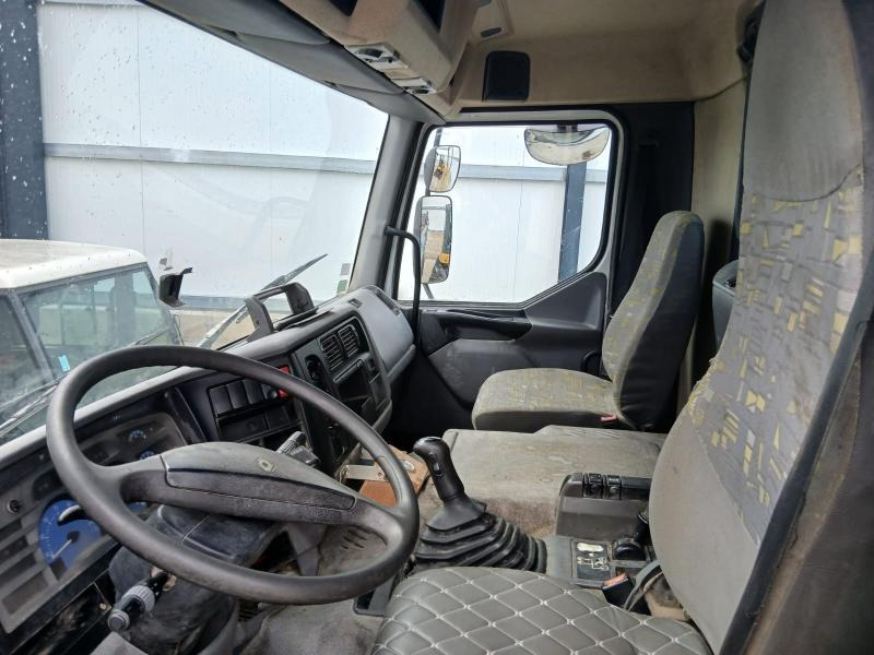 Renault Kerax 320 DCI - Kipper vrachtwagen: afbeelding 3 Renault Kerax 320 DCI - Kipper vrachtwagen: afbeelding 3