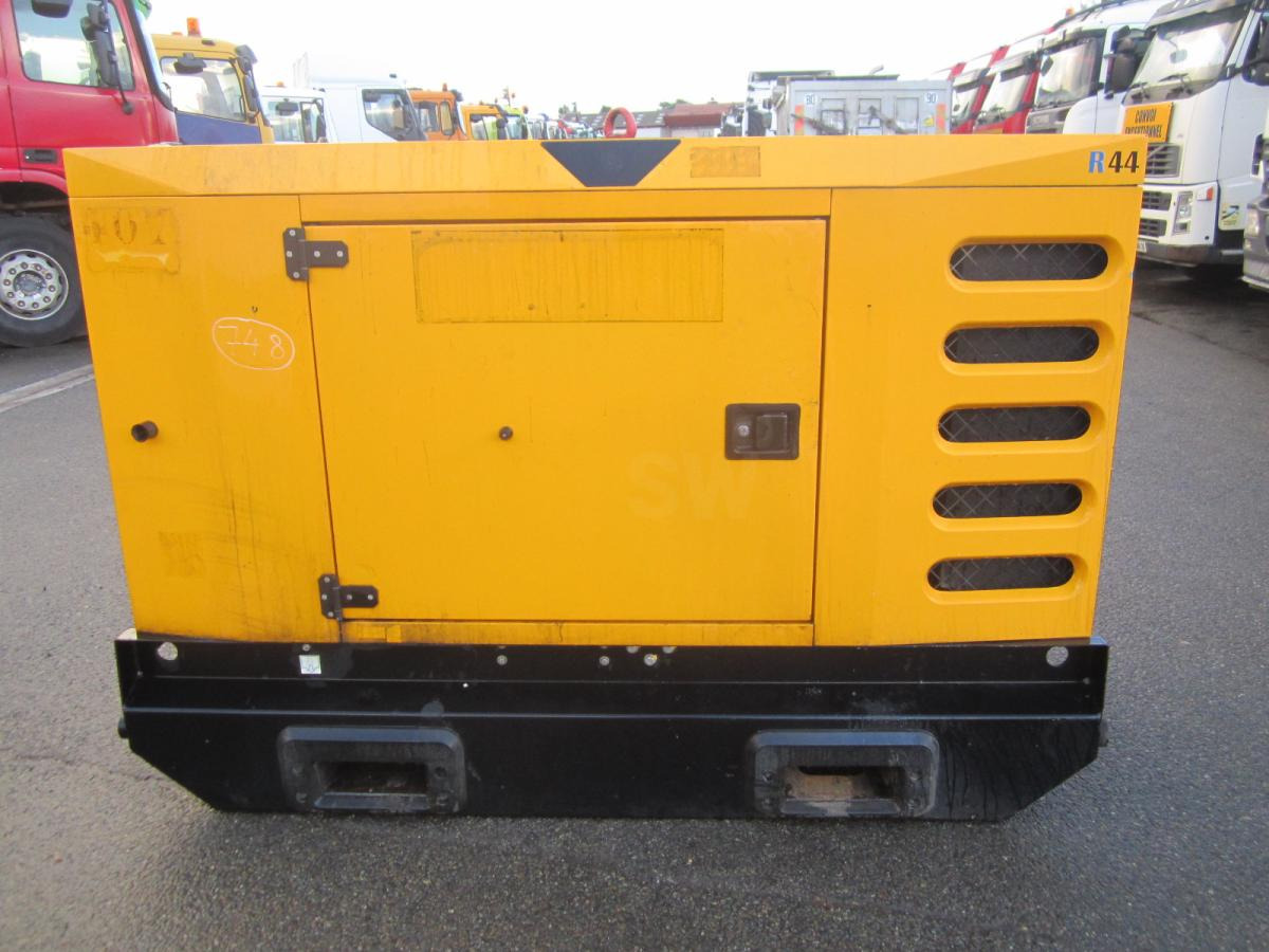 Sdmo R44 - Industrie generator: afbeelding 3 Sdmo R44 - Industrie generator: afbeelding 3