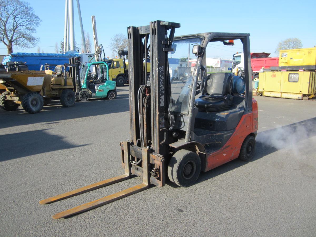 Toyota 02-8FGF18 - LPG heftruck: afbeelding 2 Toyota 02-8FGF18 - LPG heftruck: afbeelding 2
