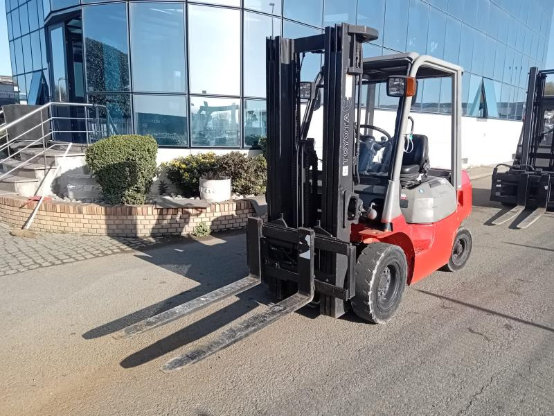 Toyota FD25 - Diesel heftruck: afbeelding 1 Toyota FD25 - Diesel heftruck: afbeelding 1