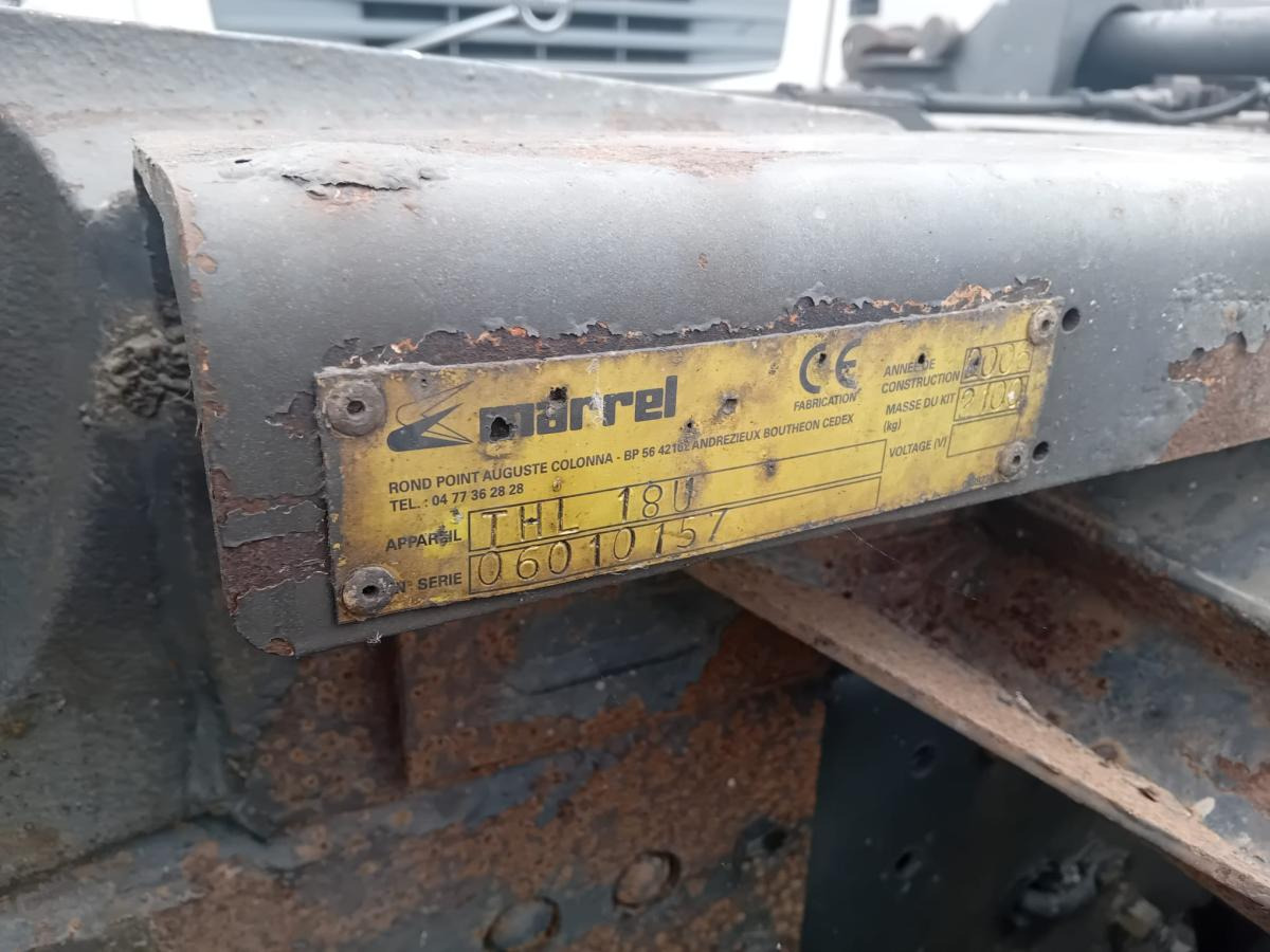 Volvo FM 400 - Haakarmsysteem vrachtwagen: afbeelding 4 Volvo FM 400 - Haakarmsysteem vrachtwagen: afbeelding 4