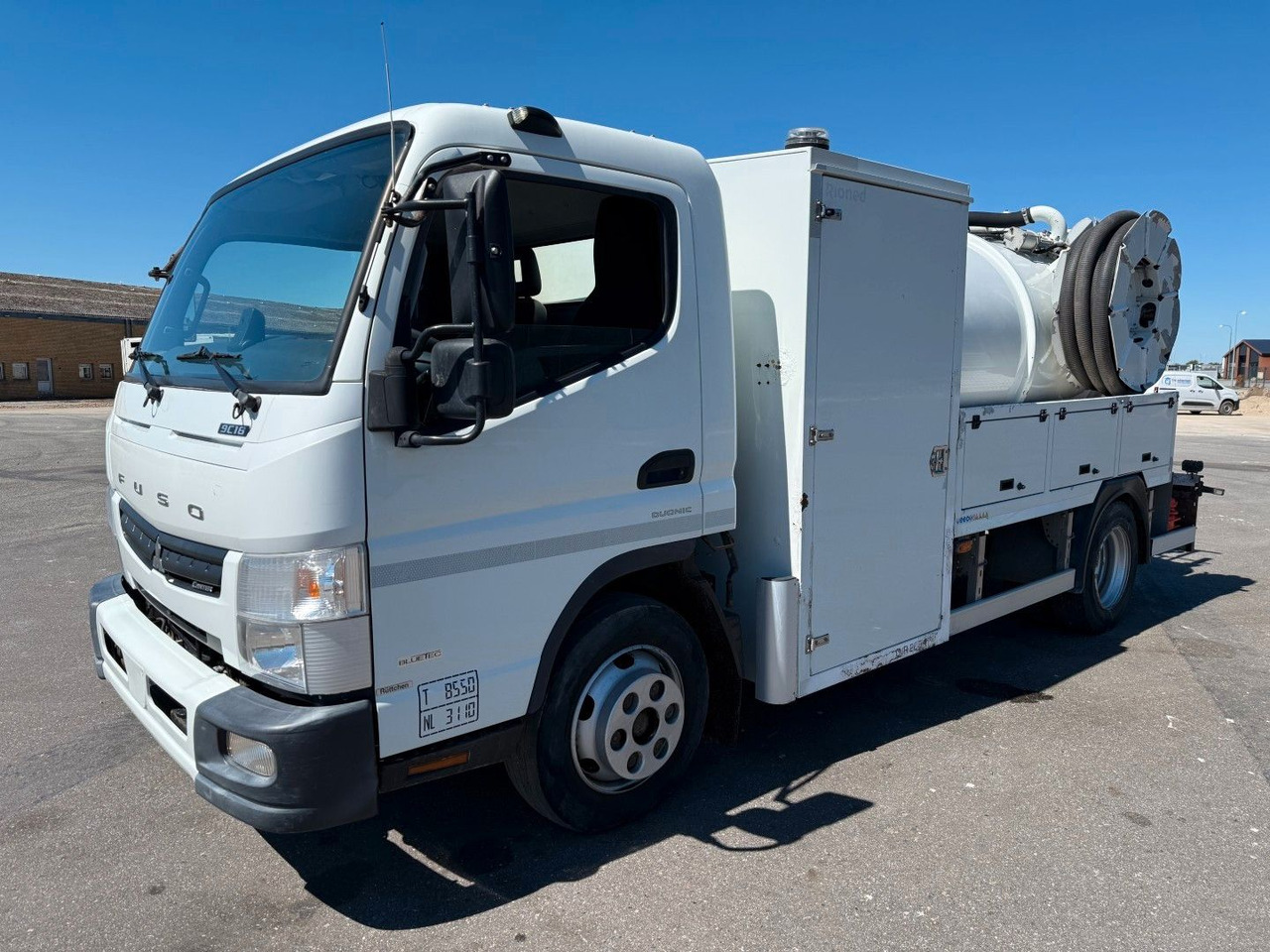 FUSO Canter 9C18 Duonic Rioned 3500 l. Kombi Euro 6 - Vacuümwagen: afbeelding 1 FUSO Canter 9C18 Duonic Rioned 3500 l. Kombi Euro 6 - Vacuümwagen: afbeelding 1