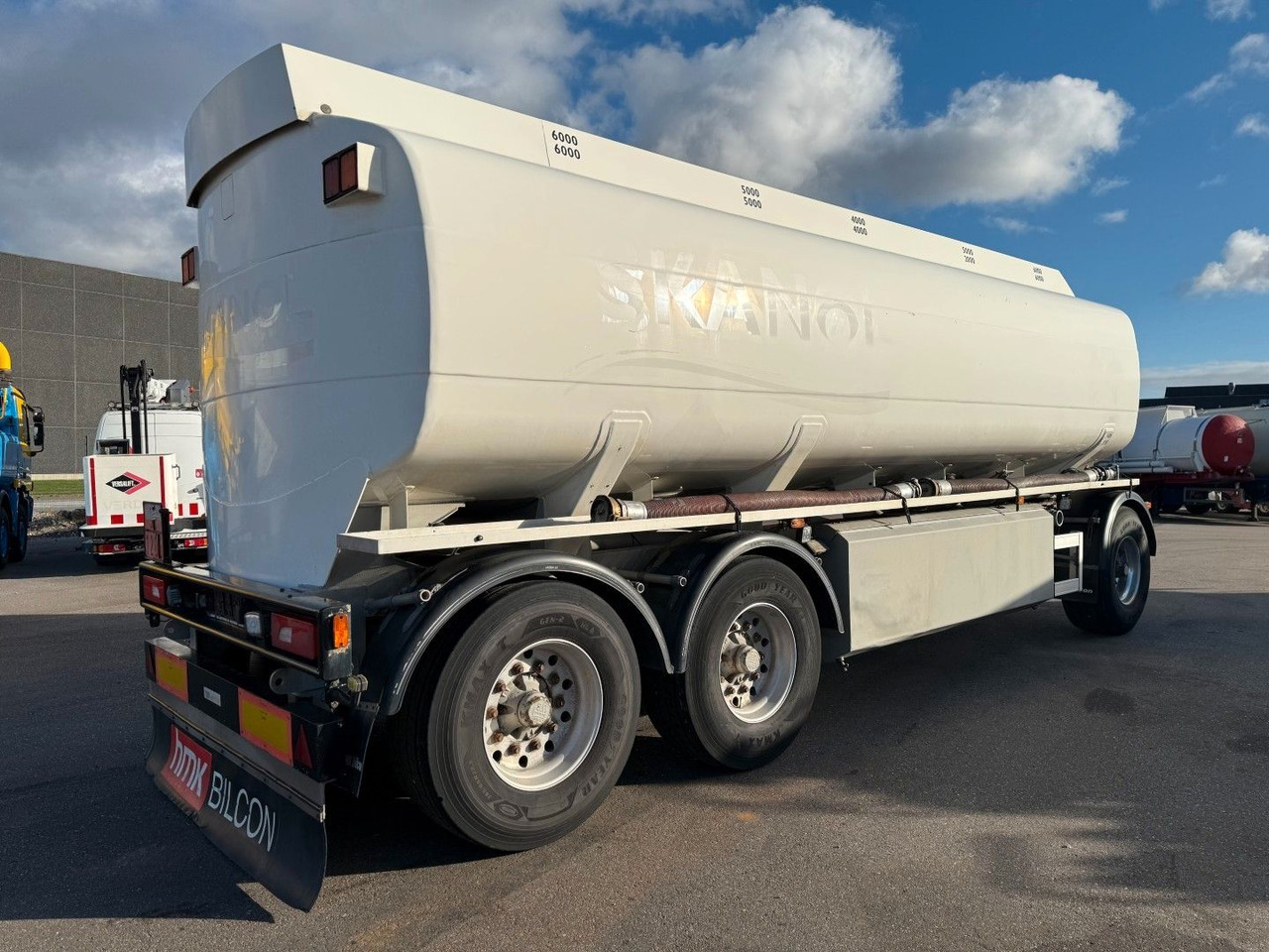 HMK Bilcon 27.000 l. ADR Tank 5 compartment - Tank aanhanger: afbeelding 3 HMK Bilcon 27.000 l. ADR Tank 5 compartment - Tank aanhanger: afbeelding 3