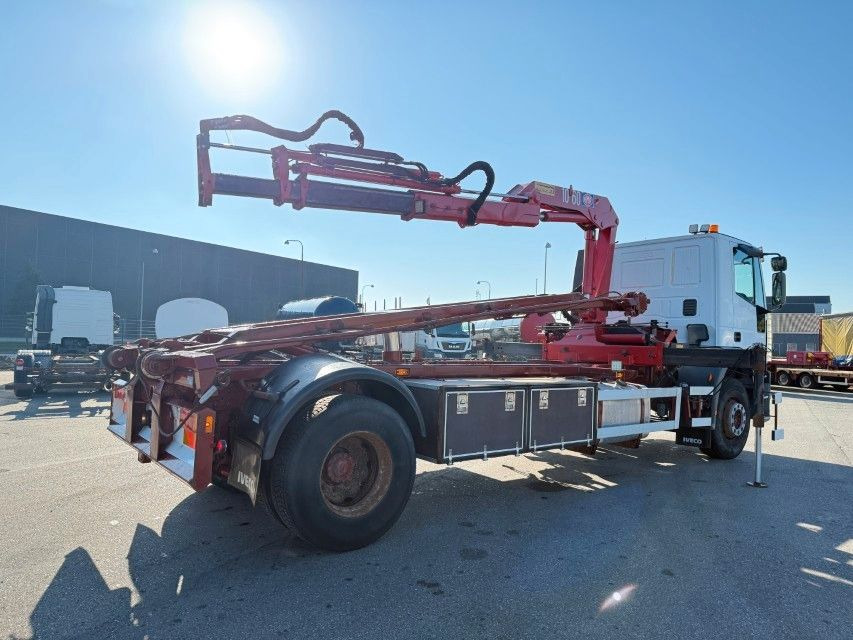 Iveco EuroTech Cursor 190E31 4x2 Tipper / HMF 1060 B3 - Kraanwagen: afbeelding 3 Iveco EuroTech Cursor 190E31 4x2 Tipper / HMF 1060 B3 - Kraanwagen: afbeelding 3