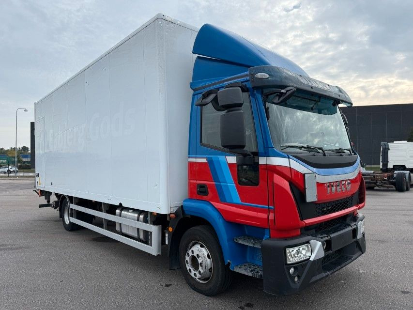 Iveco Eurocargo 120E25 4x2 Closed Box / Koffer - Bakwagen: afbeelding 2 Iveco Eurocargo 120E25 4x2 Closed Box / Koffer - Bakwagen: afbeelding 2