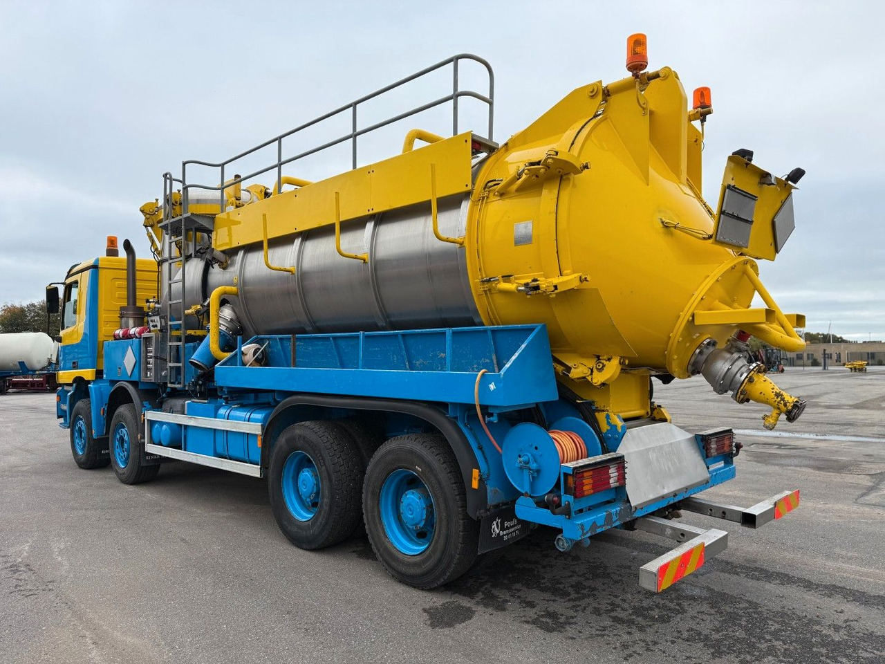 Mercedes-Benz Actros 4140 8x4 KOKS MEGAVAC 8000 ADR Dry Vac - Vacuümwagen: afbeelding 4 Mercedes-Benz Actros 4140 8x4 KOKS MEGAVAC 8000 ADR Dry Vac - Vacuümwagen: afbeelding 4