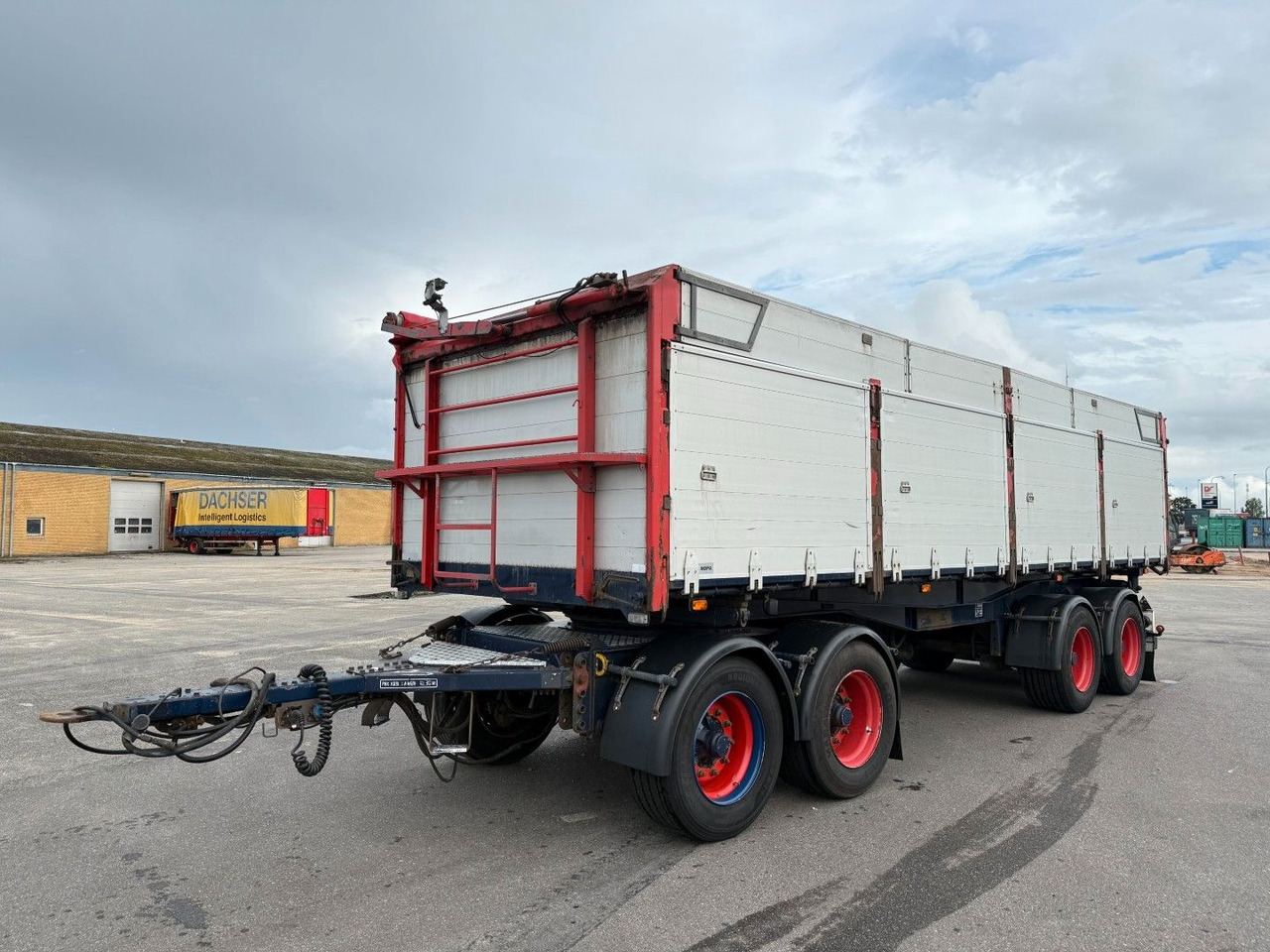 NOPA 32 t. 4-Achs-Kippanhänger / Tipper - Kipper aanhangwagen: afbeelding 2 NOPA 32 t. 4-Achs-Kippanhänger / Tipper - Kipper aanhangwagen: afbeelding 2