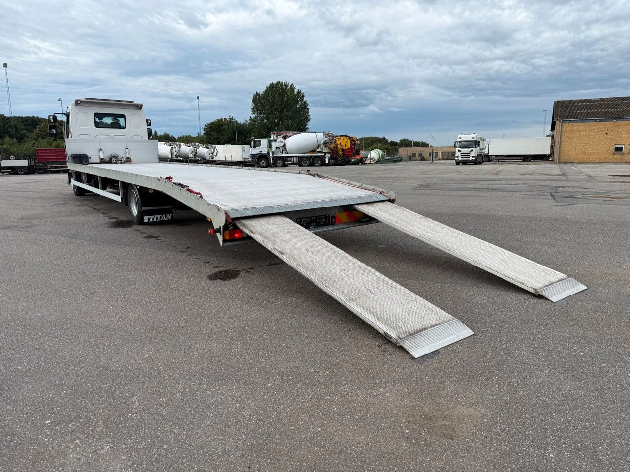 Renault D-Serie 240 10 m. Platform ONLY 46 tkm. EU 6 - Autovrachtwagen vrachtwagen: afbeelding 5 Renault D-Serie 240 10 m. Platform ONLY 46 tkm. EU 6 - Autovrachtwagen vrachtwagen: afbeelding 5