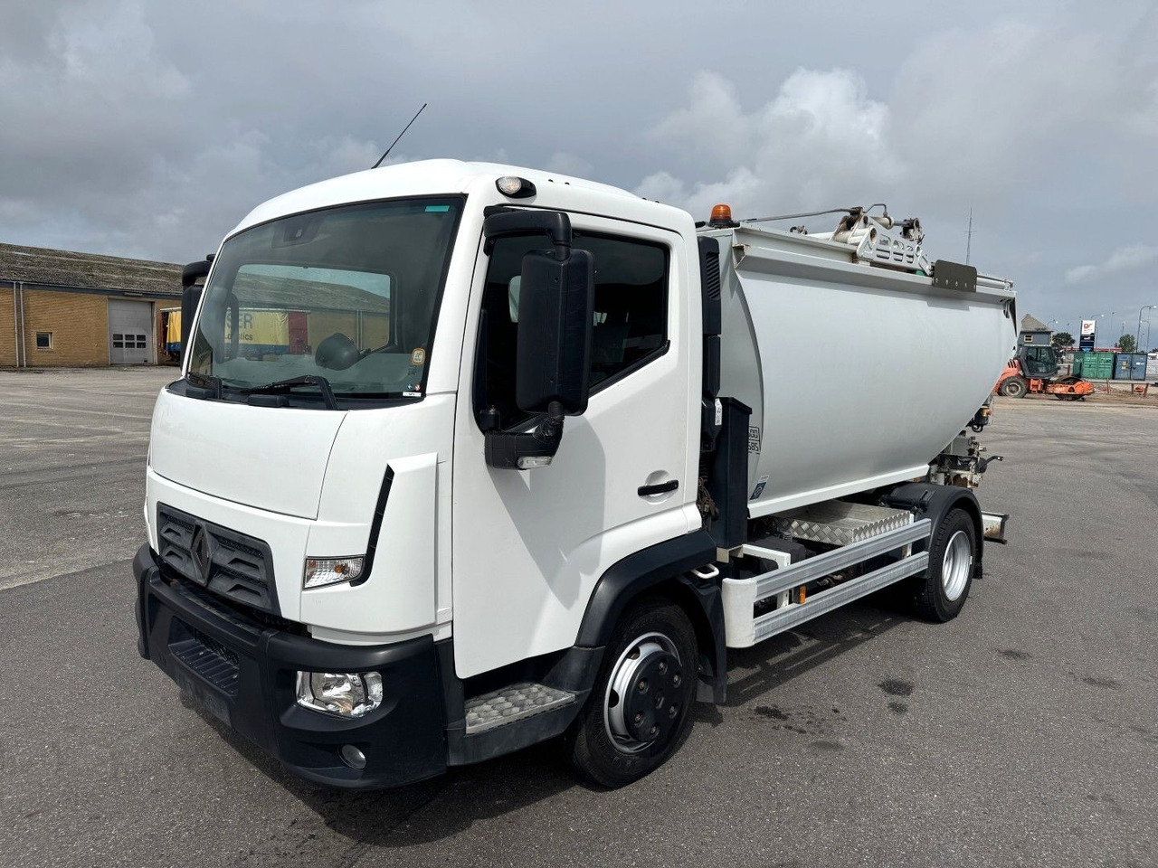 Renault D7.5 180 4x2 Semat/Techno Azimut 8 m3 Garbage - Vuilniswagen: afbeelding 1 Renault D7.5 180 4x2 Semat/Techno Azimut 8 m3 Garbage - Vuilniswagen: afbeelding 1