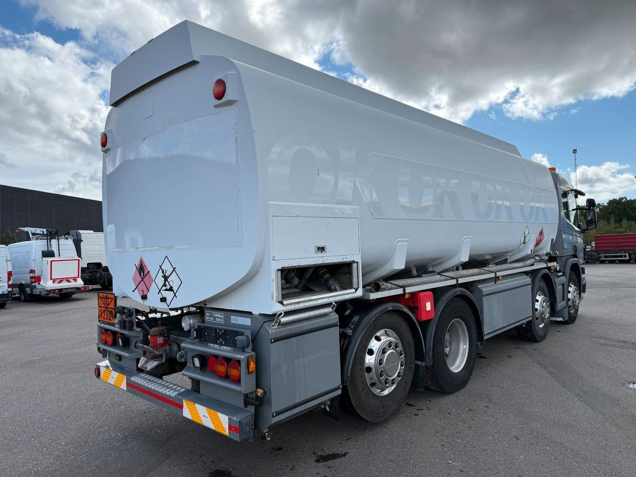 Scania P400 8x2*6 HMK Bilcon 24.000 l. ADR Euro 5 - Tankwagen: afbeelding 3 Scania P400 8x2*6 HMK Bilcon 24.000 l. ADR Euro 5 - Tankwagen: afbeelding 3