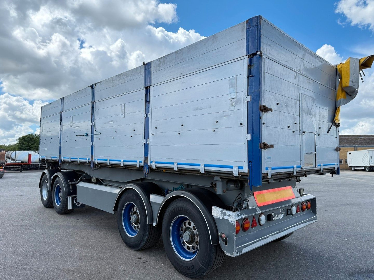 System Trailer 30 t. 3 site Graintipper / Kipper - Kipper aanhangwagen: afbeelding 4 System Trailer 30 t. 3 site Graintipper / Kipper - Kipper aanhangwagen: afbeelding 4