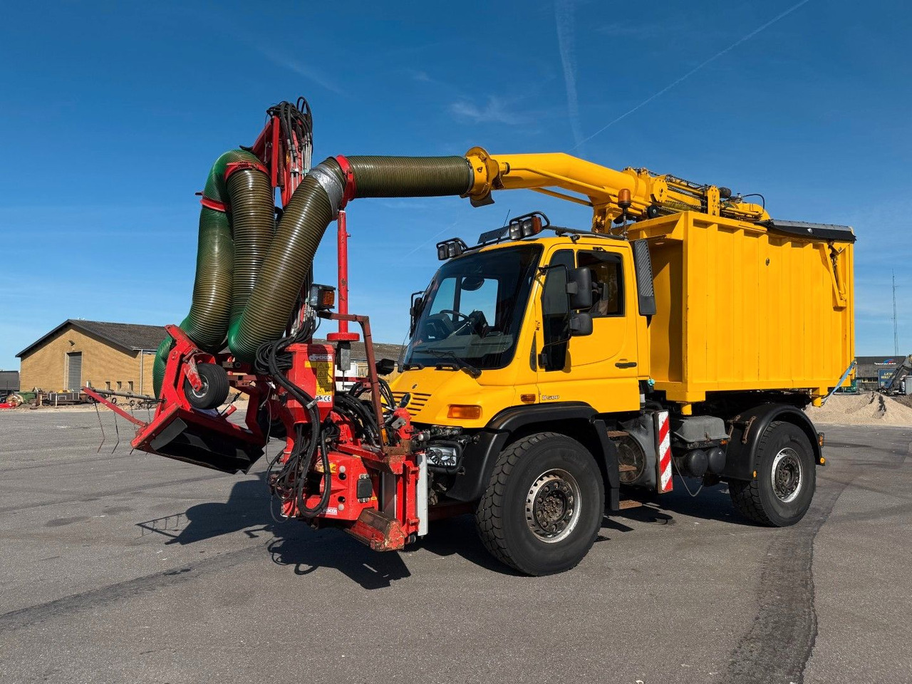 Unimog U500 4x4 / Dücker Kipper / Saug / Mäher MKT 15R - Kipper vrachtwagen: afbeelding 1 Unimog U500 4x4 / Dücker Kipper / Saug / Mäher MKT 15R - Kipper vrachtwagen: afbeelding 1