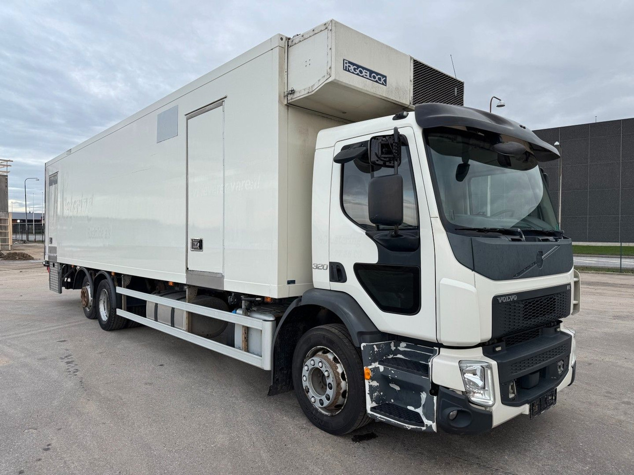 Volvo FE320 6x2*4 Frigoblock FK25SL 9.9 m Frigobox - Koelwagen vrachtwagen: afbeelding 2 Volvo FE320 6x2*4 Frigoblock FK25SL 9.9 m Frigobox - Koelwagen vrachtwagen: afbeelding 2