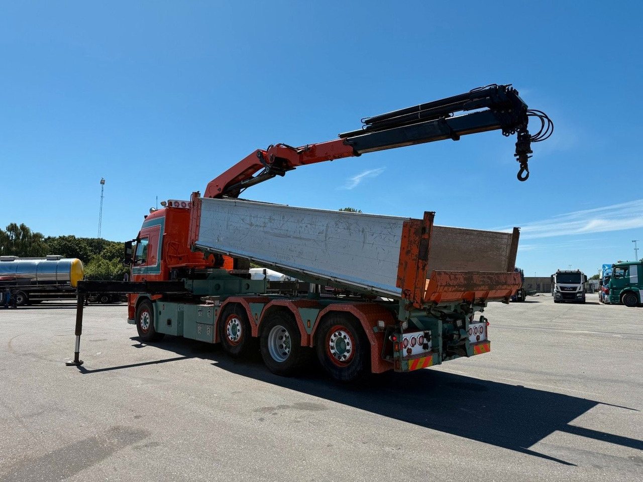 Volvo FM500 8x2*6 Crane HMF 2620 K5 Pendel Tipper - Kraanwagen: afbeelding 4 Volvo FM500 8x2*6 Crane HMF 2620 K5 Pendel Tipper - Kraanwagen: afbeelding 4