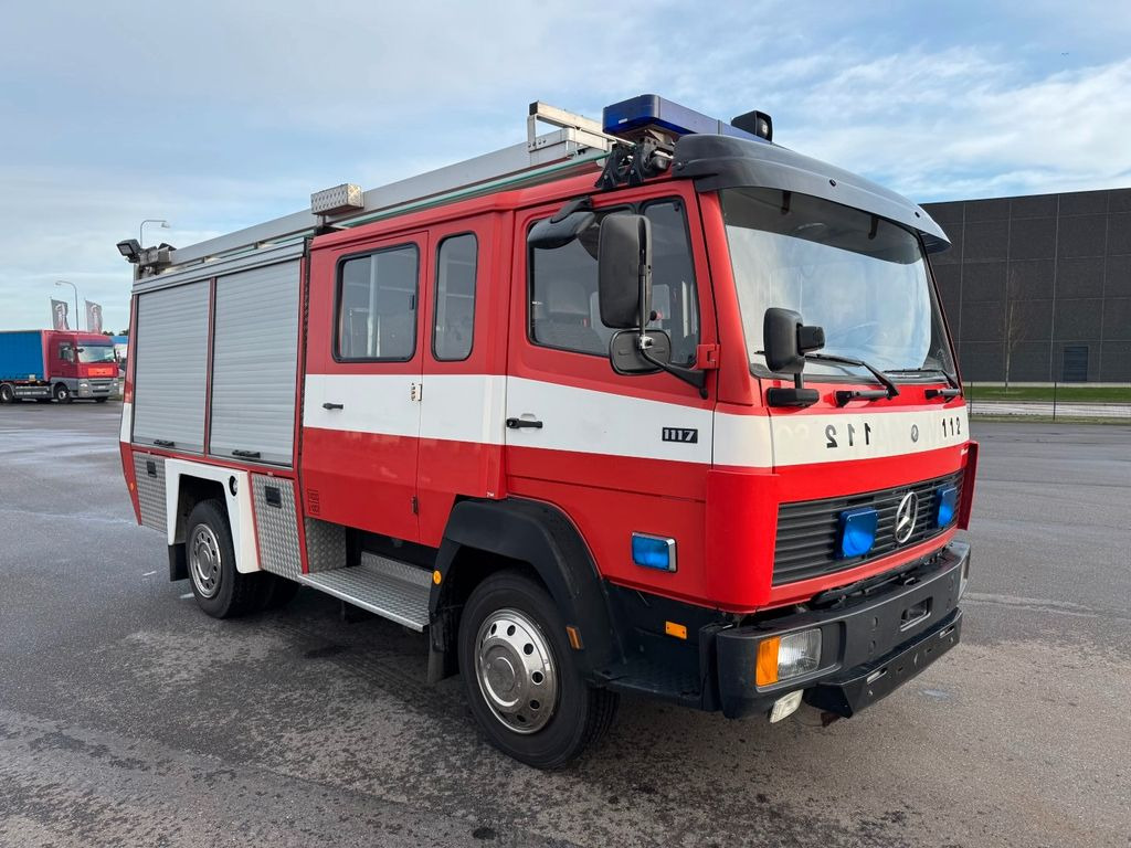 Mercedes-Benz 1117 4x2 Fire truck - Feuerwehr - Tankspritze - Vrachtwagen: afbeelding 2 Mercedes-Benz 1117 4x2 Fire truck - Feuerwehr - Tankspritze - Vrachtwagen: afbeelding 2