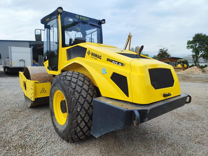 Bomag BW 213 D-5 - Schapenpootwals/ Grondverdichter: afbeelding 1 Bomag BW 213 D-5 - Schapenpootwals/ Grondverdichter: afbeelding 1
